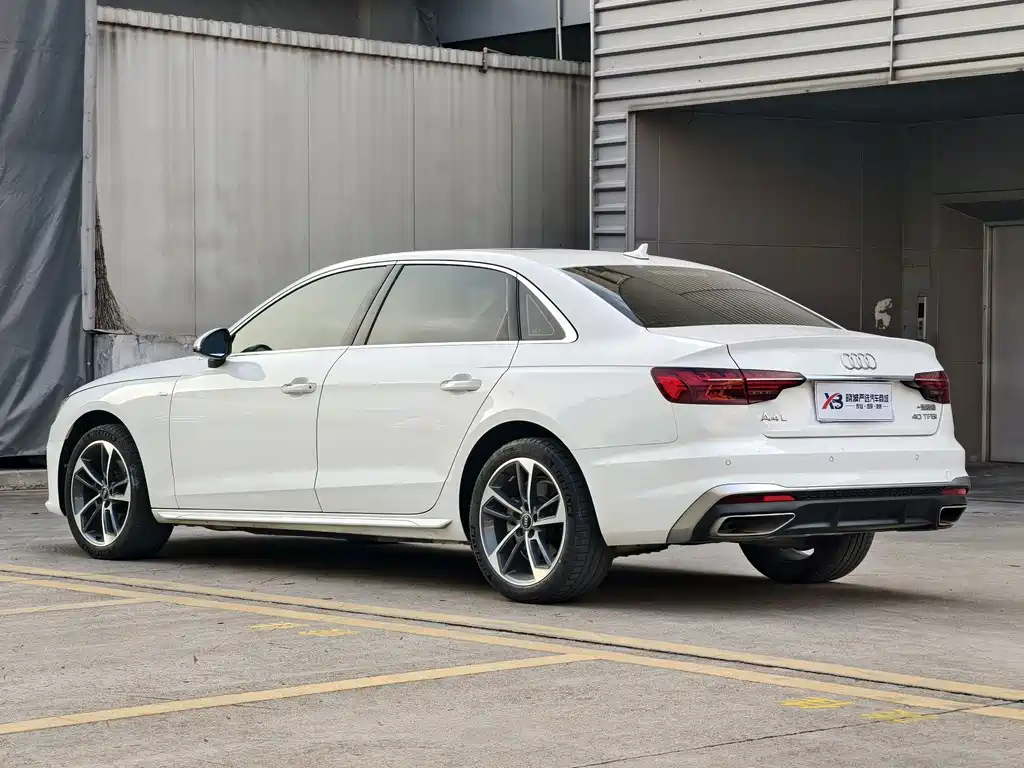 Audi A4L — фото 6