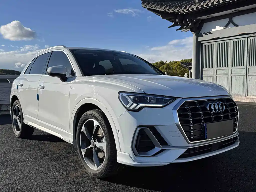 Audi Q3 — фото 3