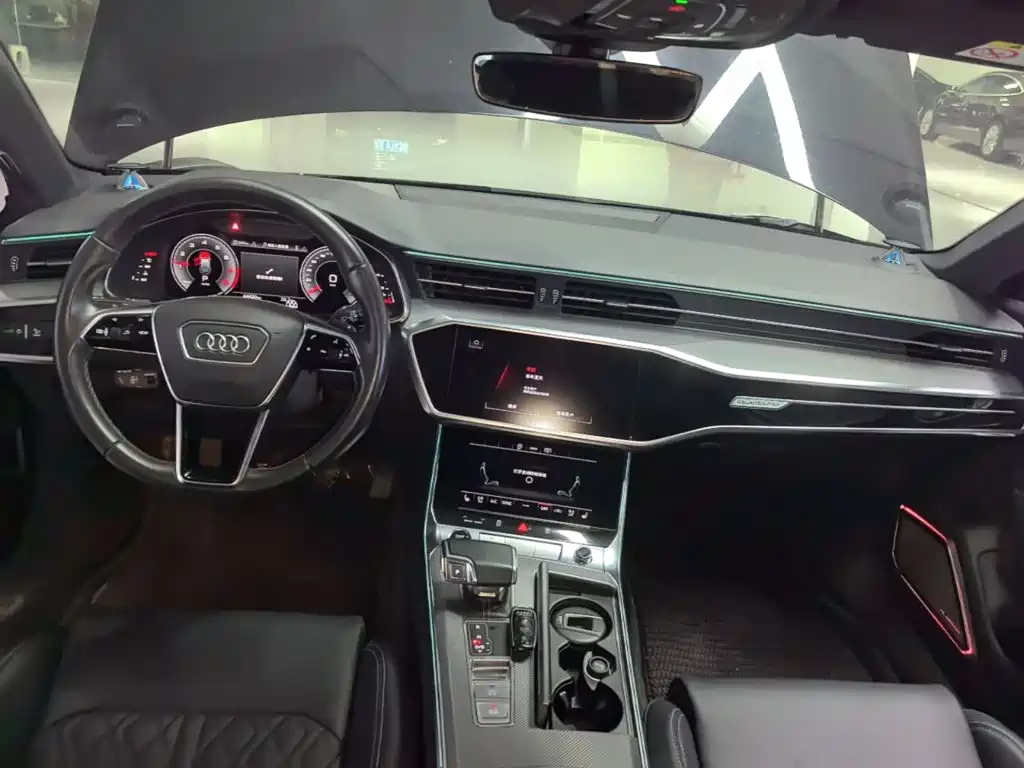 Audi A6L — фото 10