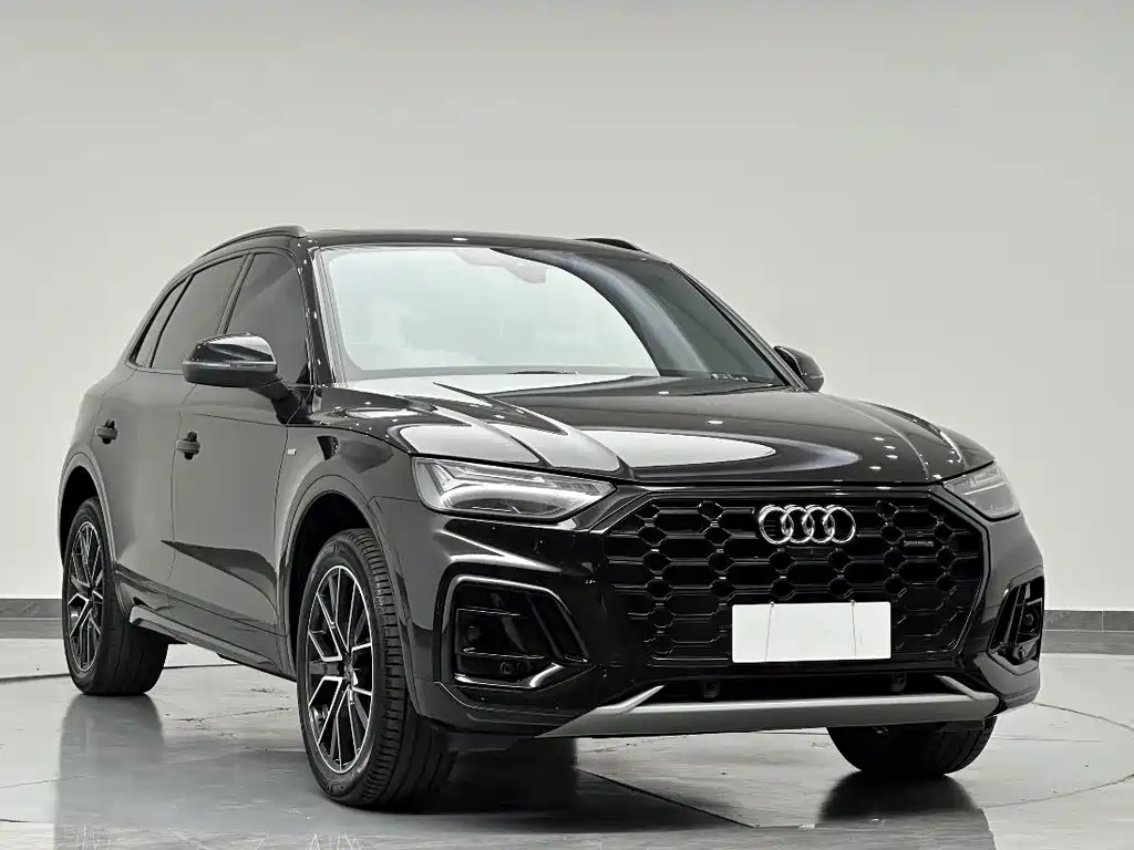 Audi Q5L — фото 2