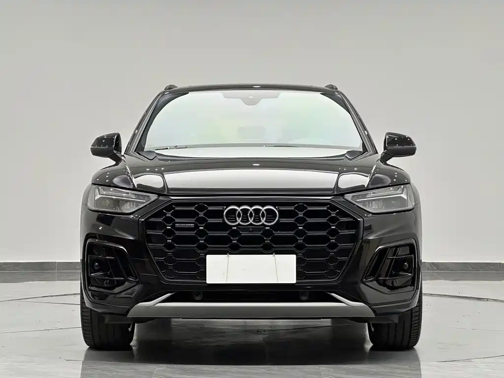 Audi Q5L — фото 3