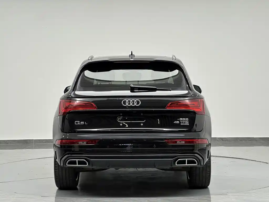 Audi Q5L — фото 7