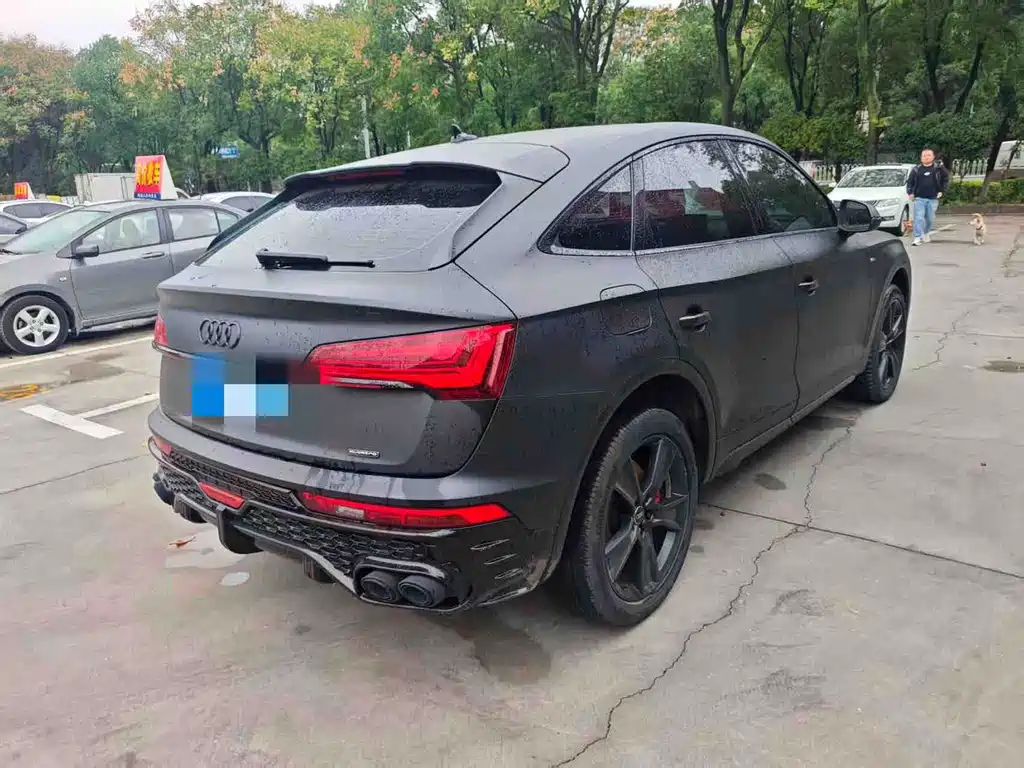 Audi Q5L Sportback — фото 6