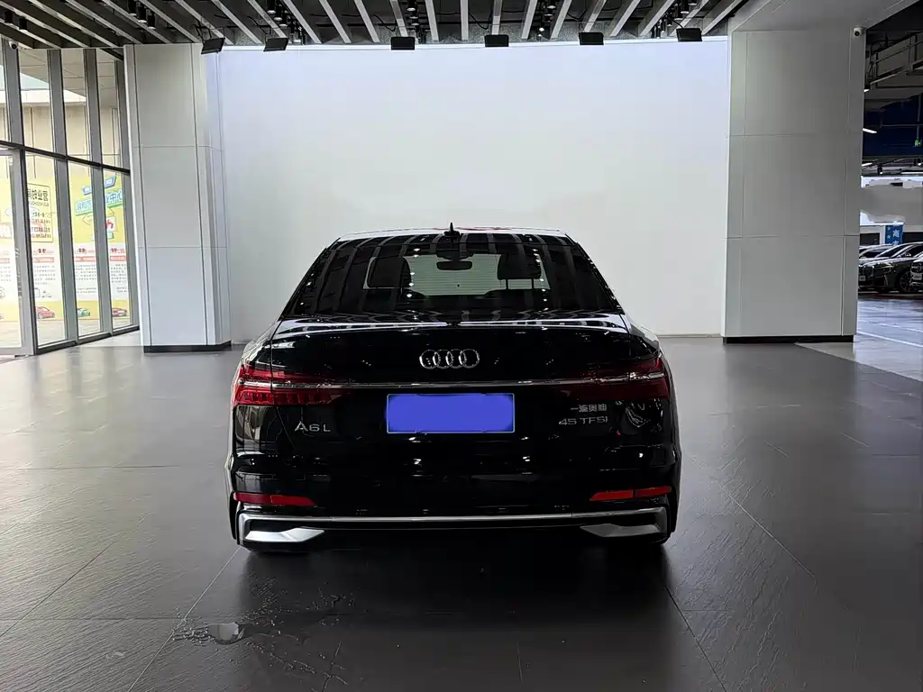 Audi A6L — фото 17