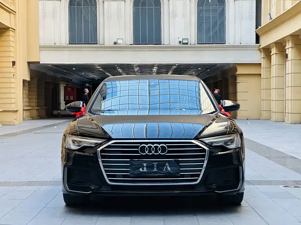 Audi A6L — фото 2