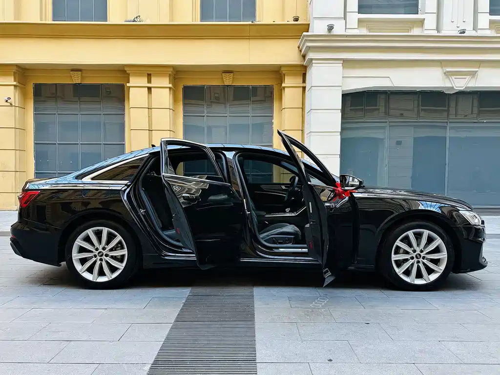 Audi A6L — фото 4
