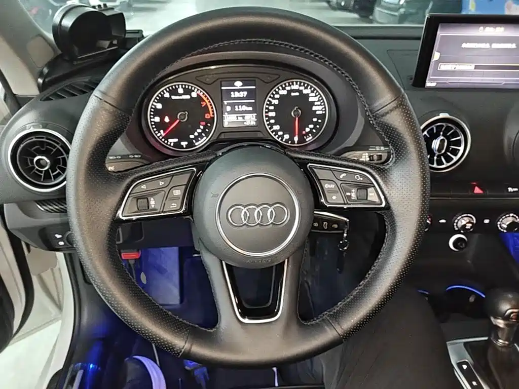 Audi A3 — фото 11