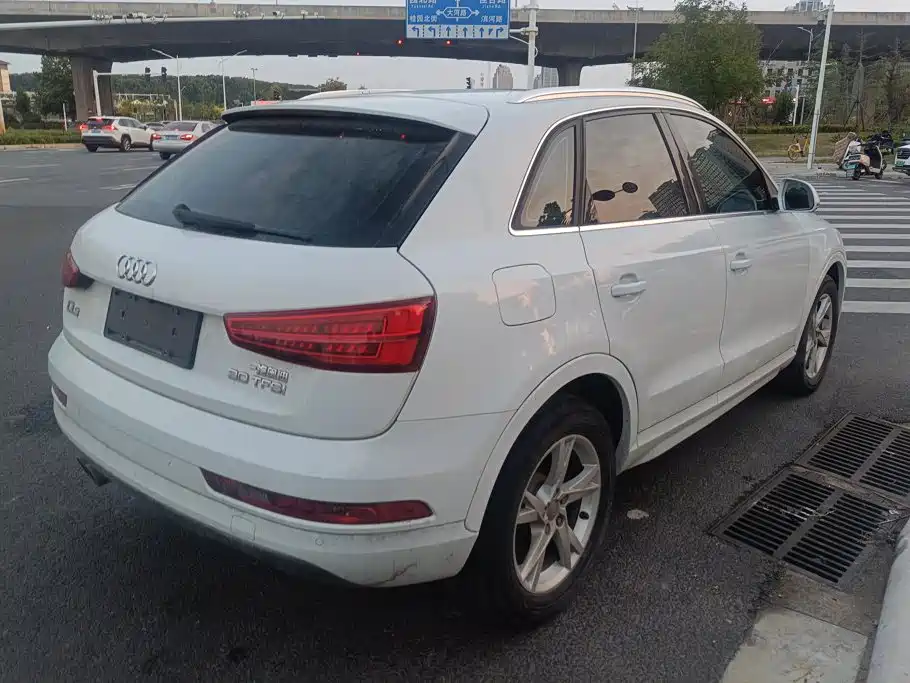 Audi Q3 — фото 3
