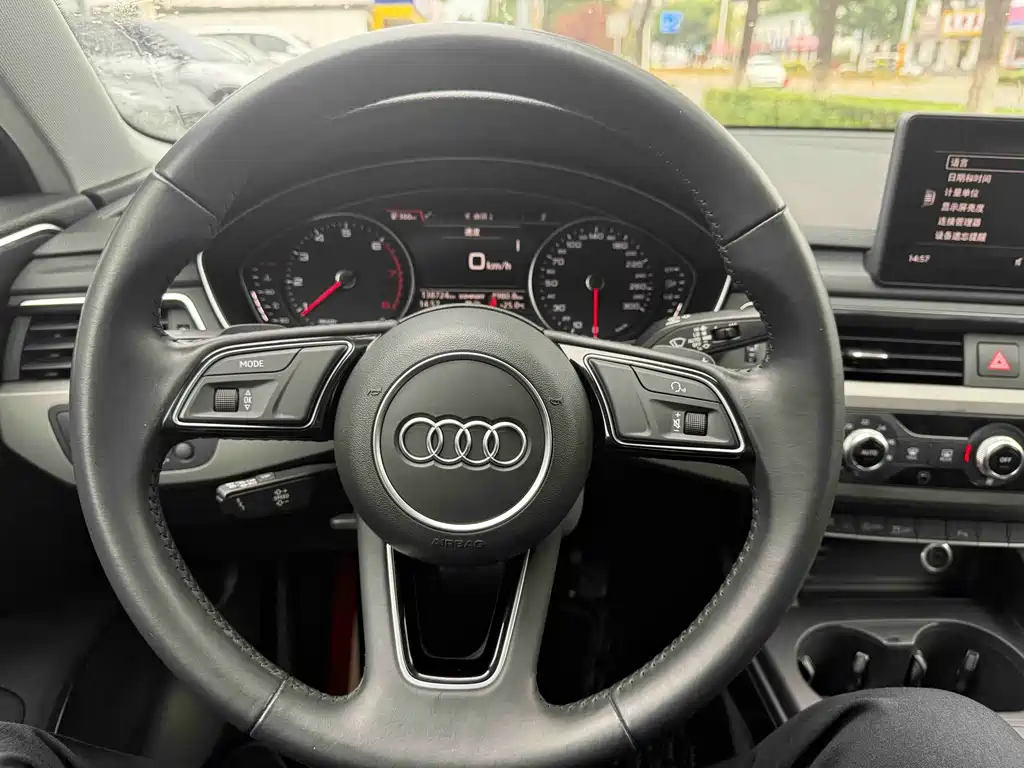 Audi A4L — фото 10