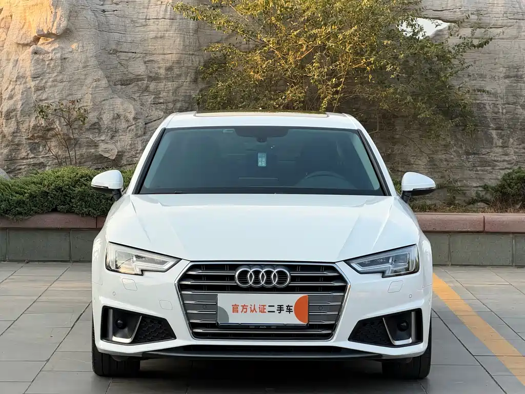 Audi A4L — фото 2