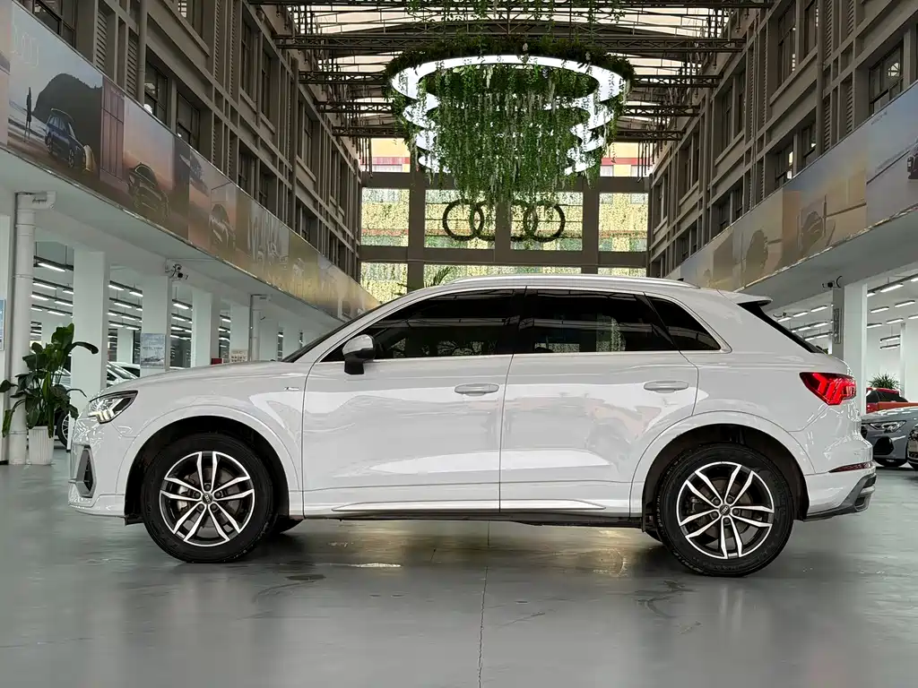 Audi Q3 — фото 2