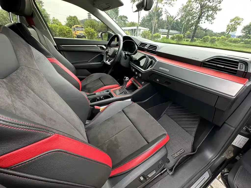 Audi Q3 — фото 14