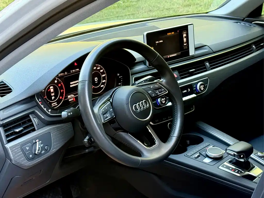 Audi A4L — фото 4