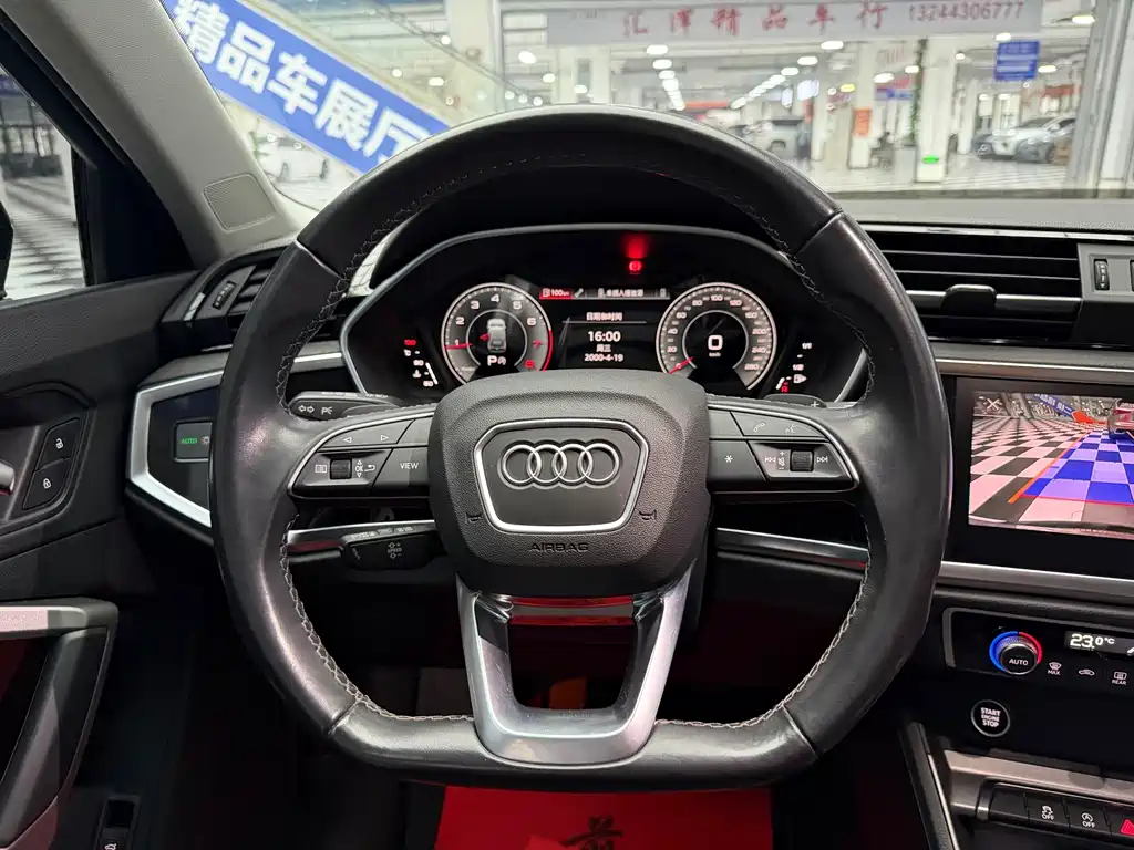 Audi Q3 — фото 6
