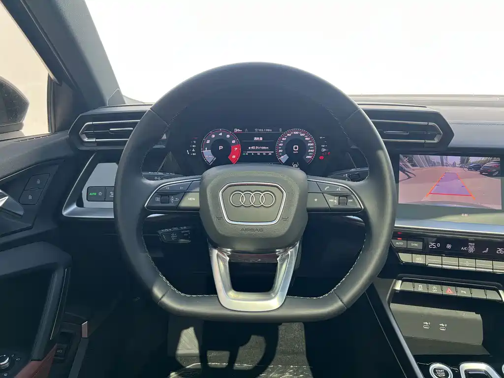 Audi A3 — фото 8