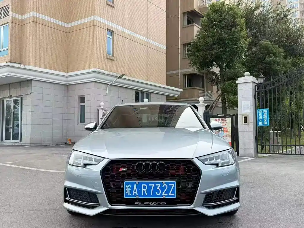 Audi S4 — фото 2