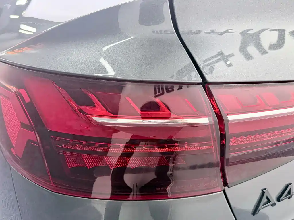 Audi A4L — фото 6