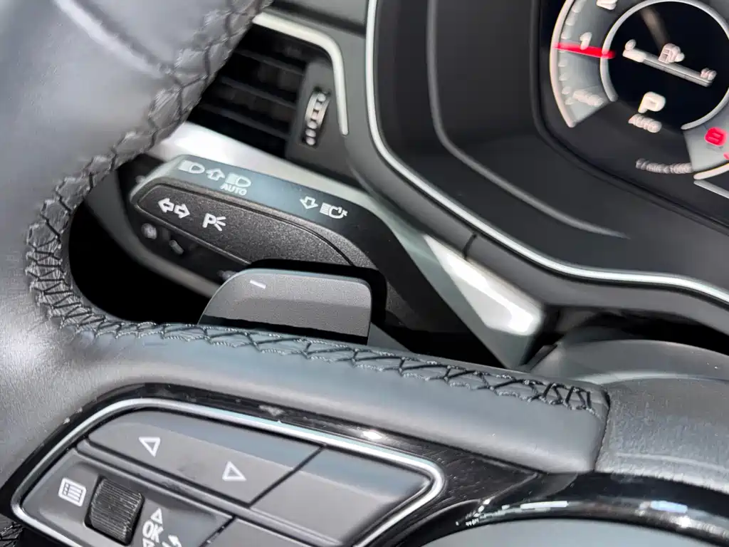 Audi A4L — фото 46