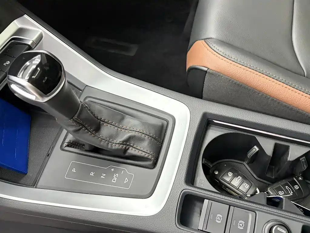 Audi Q3 — фото 14