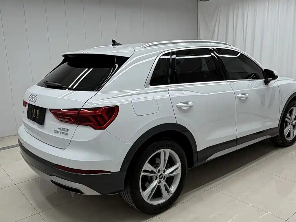 Audi Q3 — фото 4