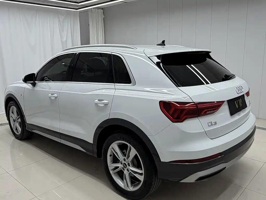 Audi Q3 — фото 6