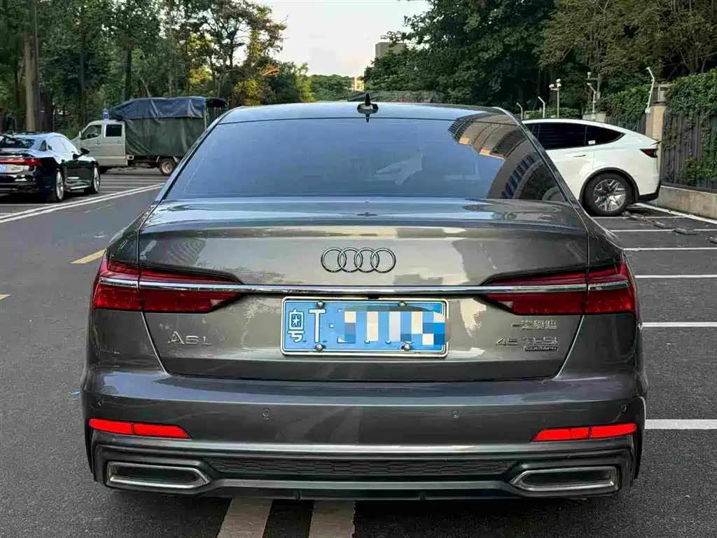Audi A6L — фото 5