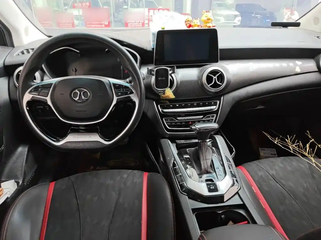 BAIC Senova D50 — фото 10