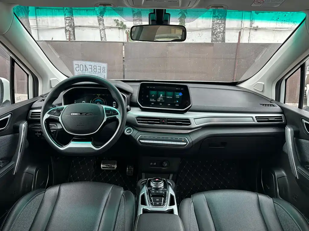 BAIC EX3 — фото 15
