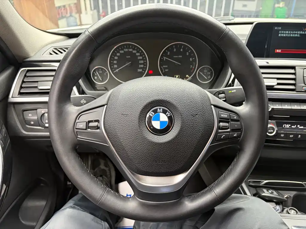 BMW 3 Series — фото 10