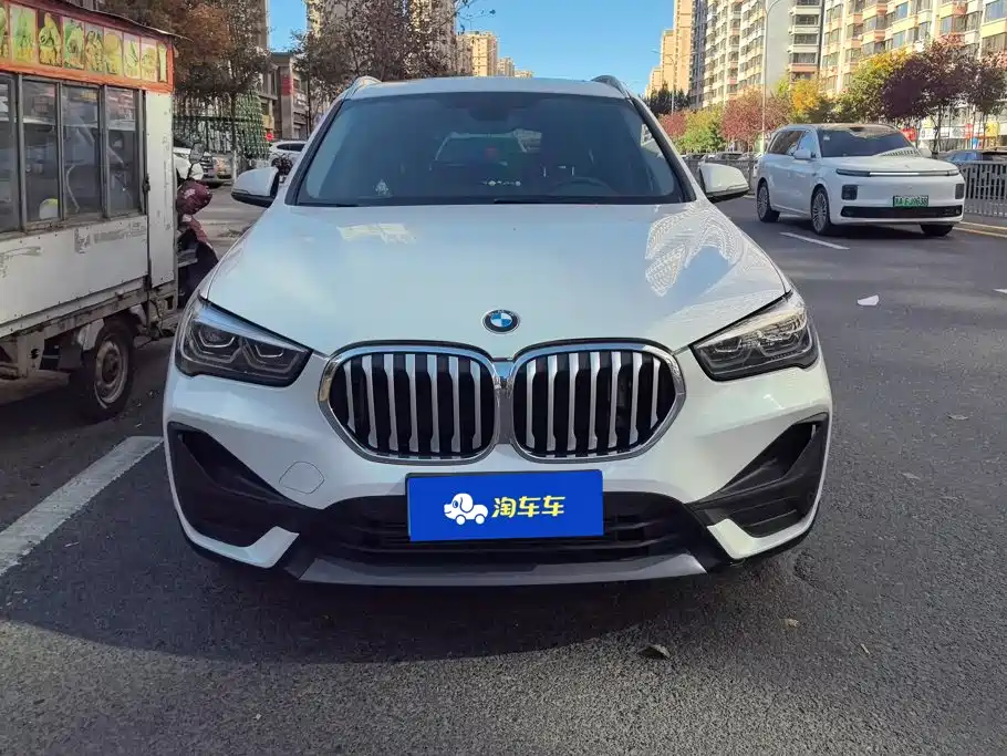 BMW X1 — фото 2