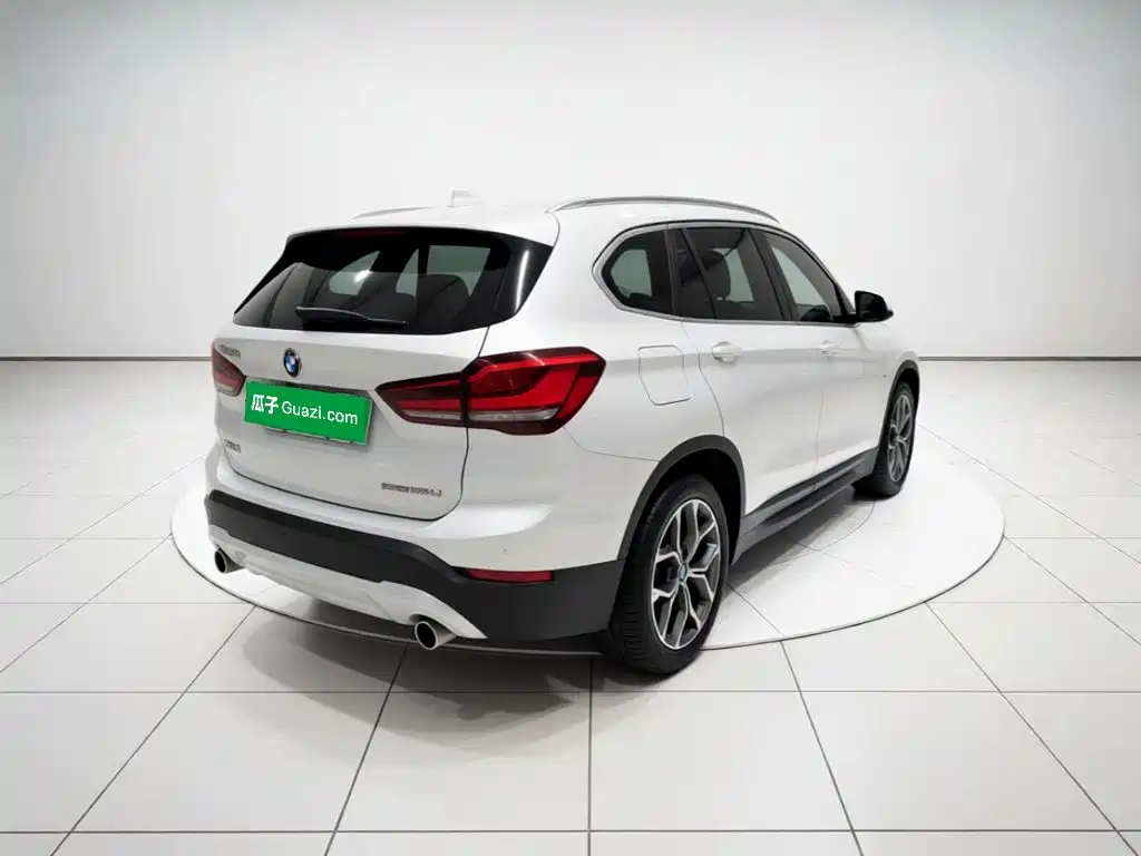 BMW X1 — фото 6