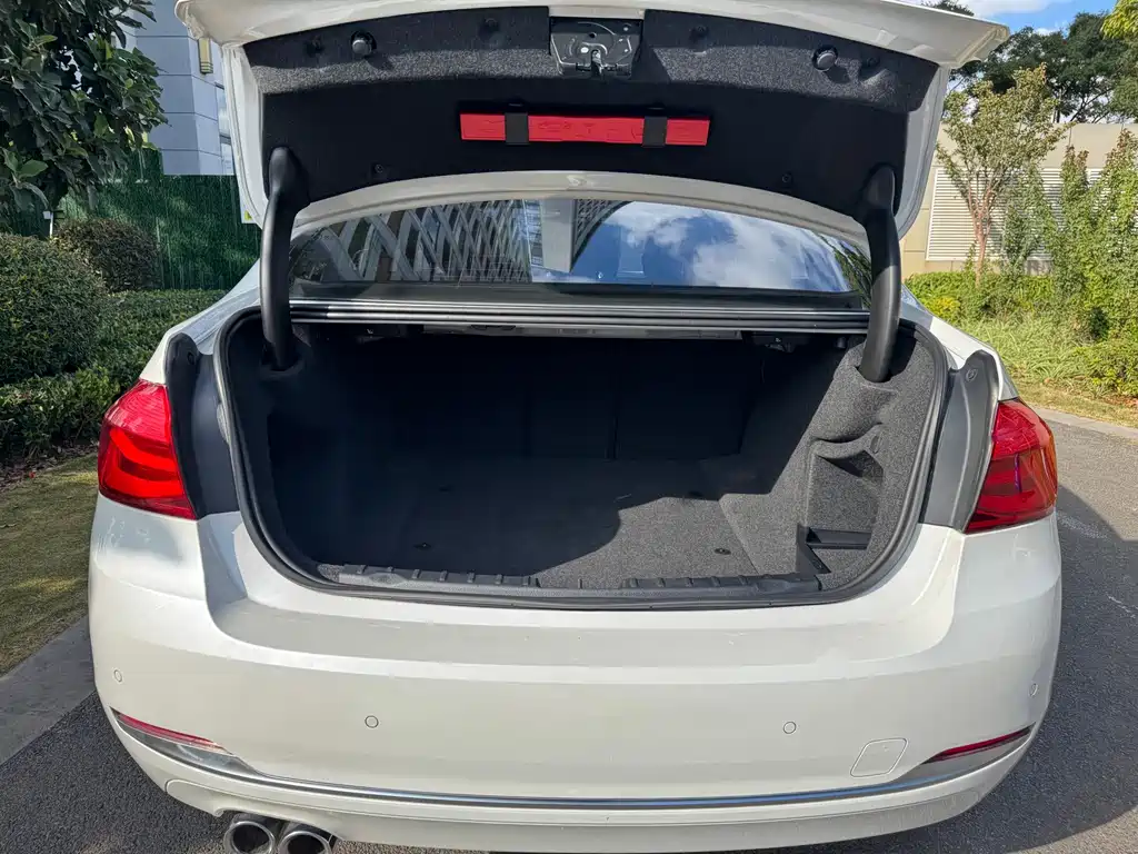BMW 3 Series — фото 11