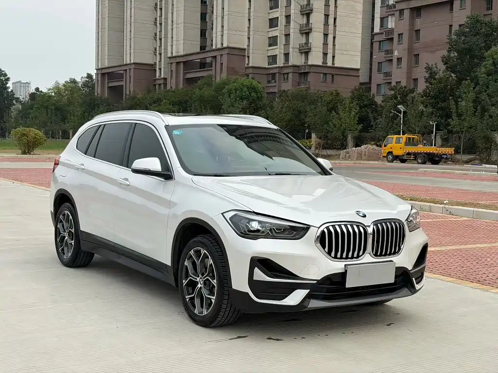 BMW X1 — фото 3