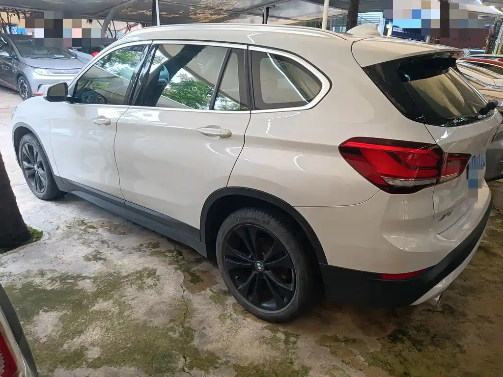 BMW X1 — фото 10