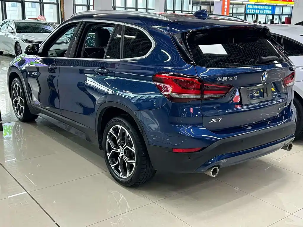 BMW X1 — фото 2