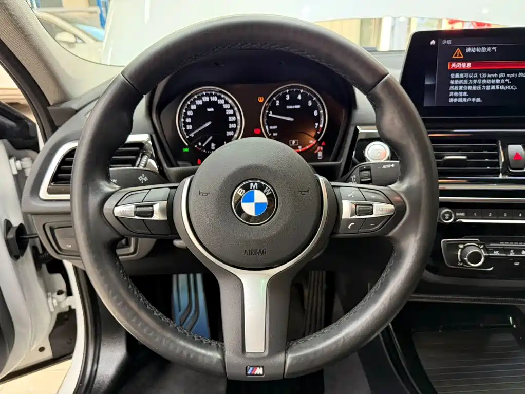 BMW 1 Series — фото 11