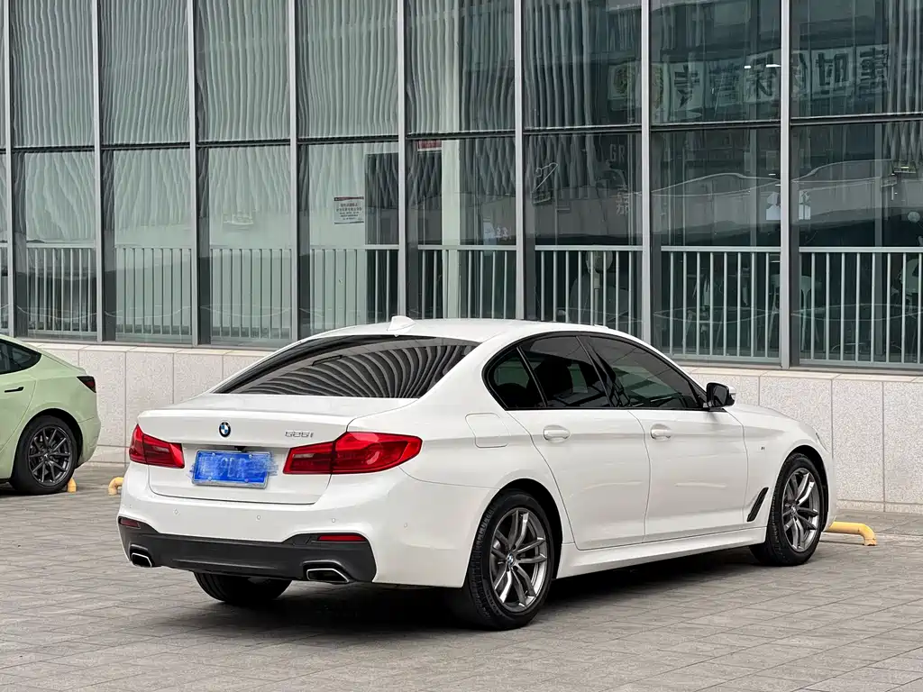 BMW 5 Series (Import) — фото 4