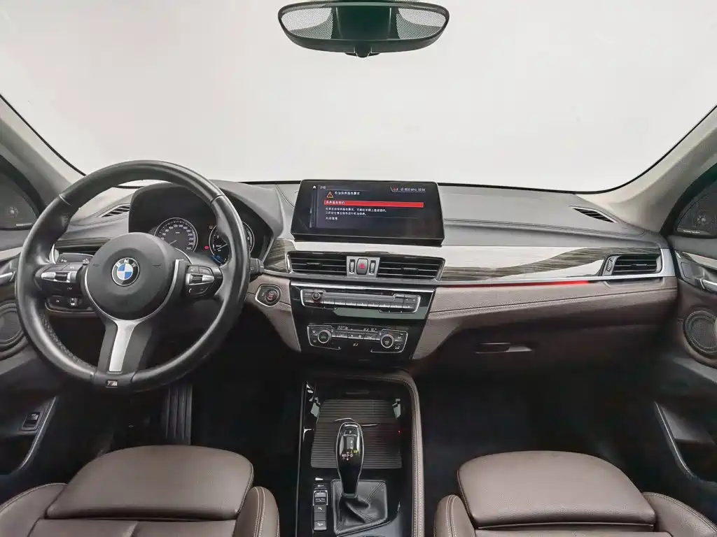 BMW X1 — фото 5