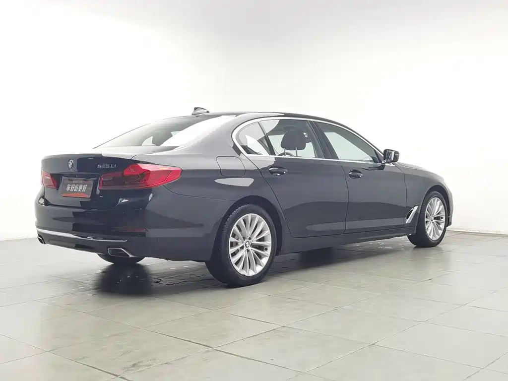 BMW 5 Series — фото 2