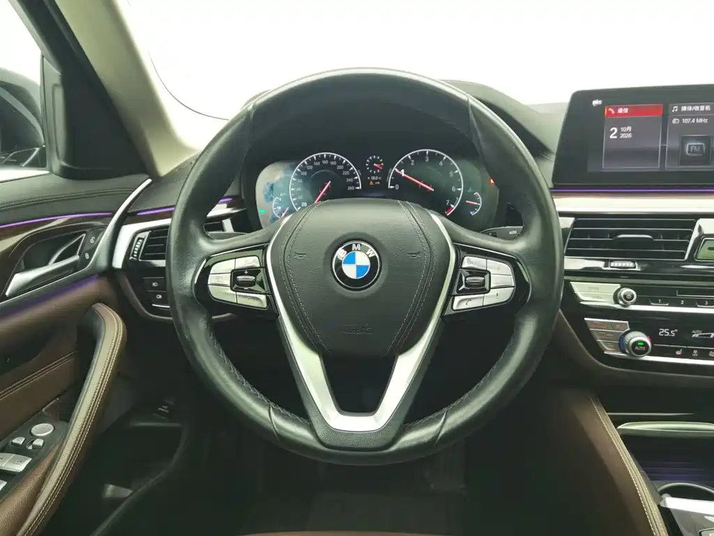 BMW 5 Series — фото 11