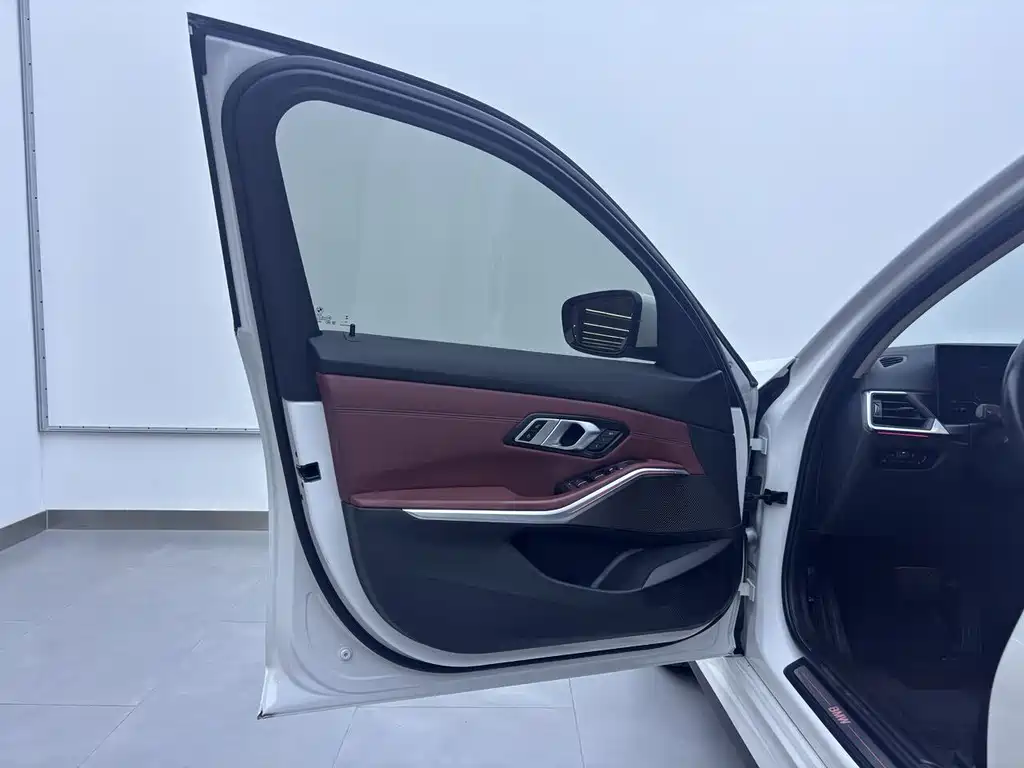 BMW i3 — фото 9