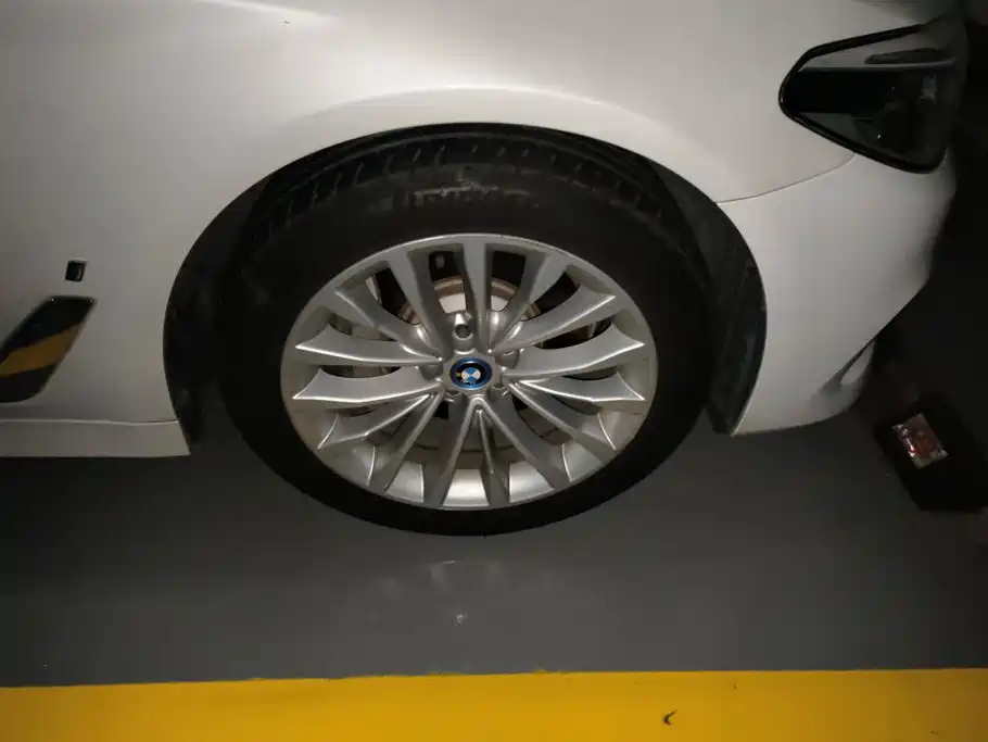 BMW 5 Series New Energy — фото 6