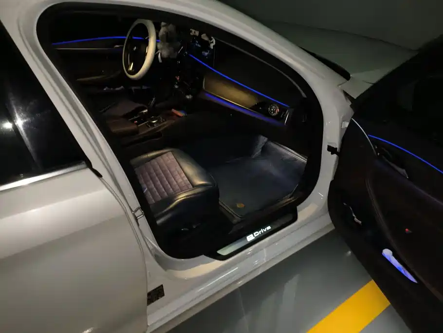 BMW 5 Series New Energy — фото 8