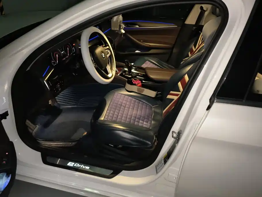 BMW 5 Series New Energy — фото 9