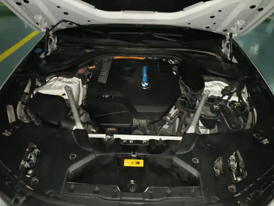 BMW 5 Series New Energy — фото 10