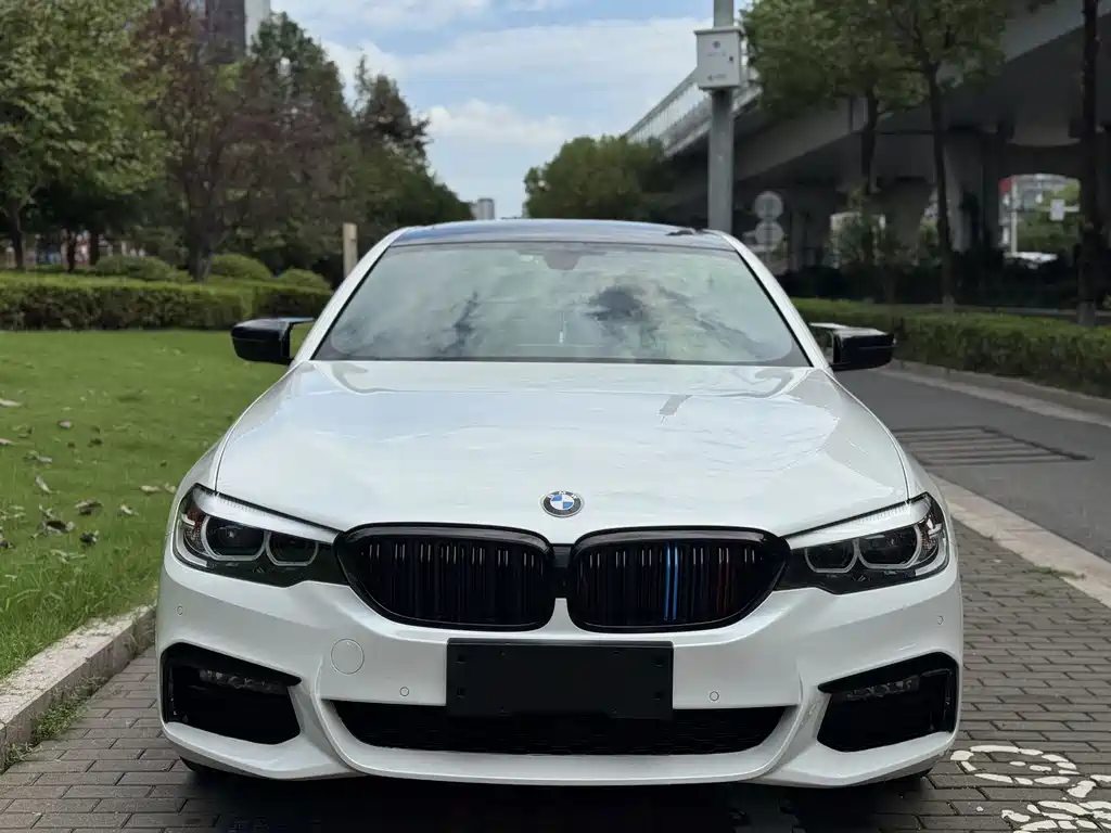 BMW 5 Series — фото 2