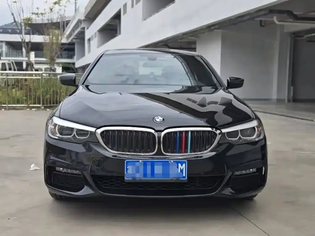 BMW 5 Series — фото 2