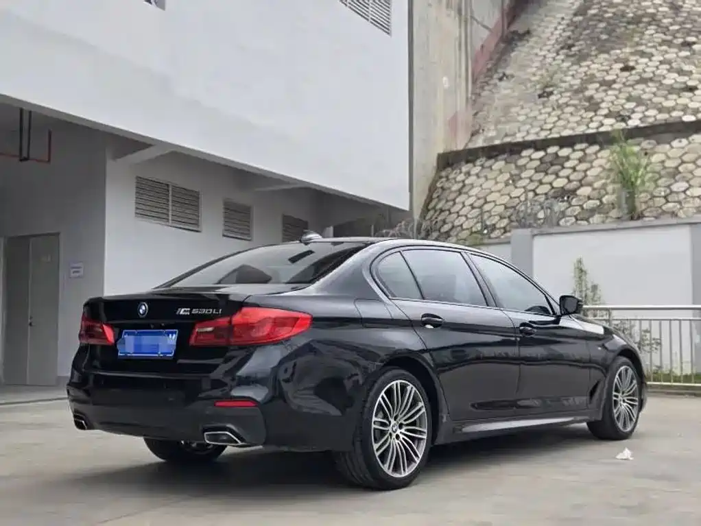 BMW 5 Series — фото 3