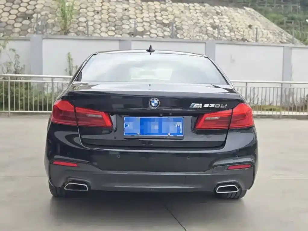 BMW 5 Series — фото 4