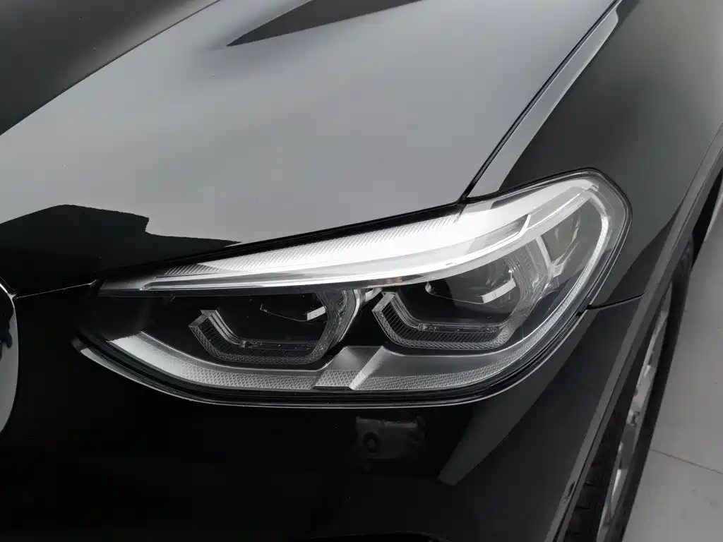 BMW X3 — фото 7